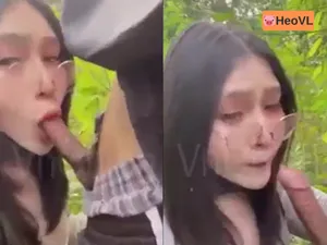 đi dã ngoại tiện làm tình nhân tình ở trong rừng